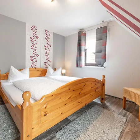 Gisela Guest house 2*
