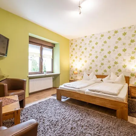Gisela Guest house Goessweinstein