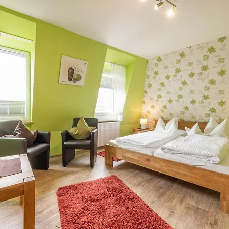 Gisela Guest house 2*